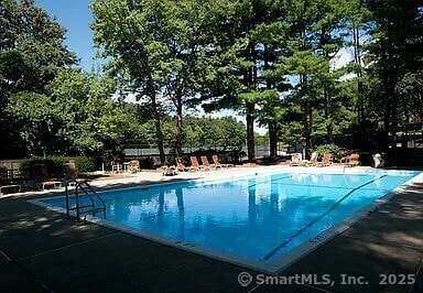 Building Photo - 41 Mallard Dr