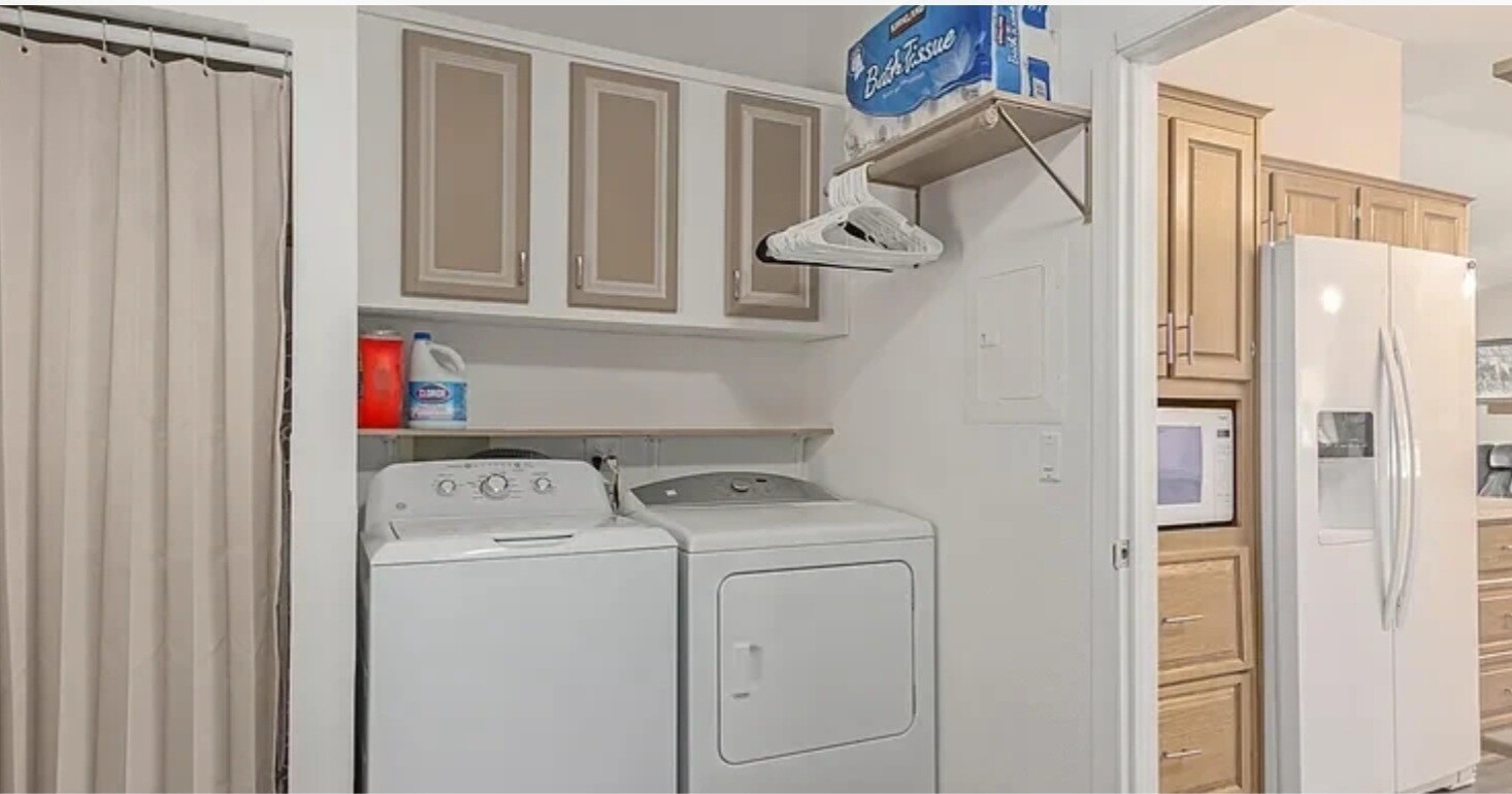 Building Photo - 8195 S Vandemoer Ln