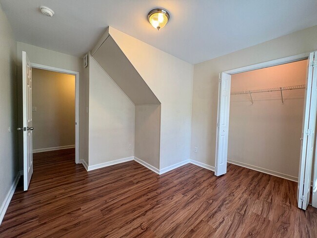 Building Photo - 3 Bedroom, 2 Bathroom House in Winston-Salem!