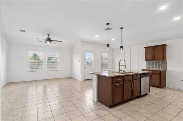 Building Photo - 803 Quartz Trl
