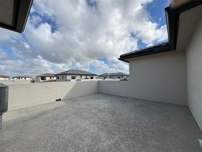 Building Photo - 8364 NW 43rd St