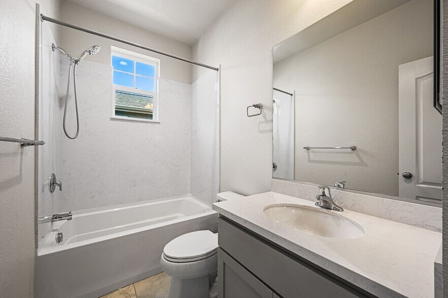 Building Photo - 1477 Cecilia Dr