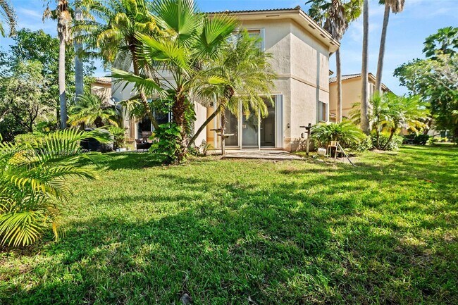 Building Photo - 874 NW 170th Terrace