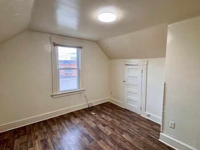 Building Photo - 58 New Litchfield St