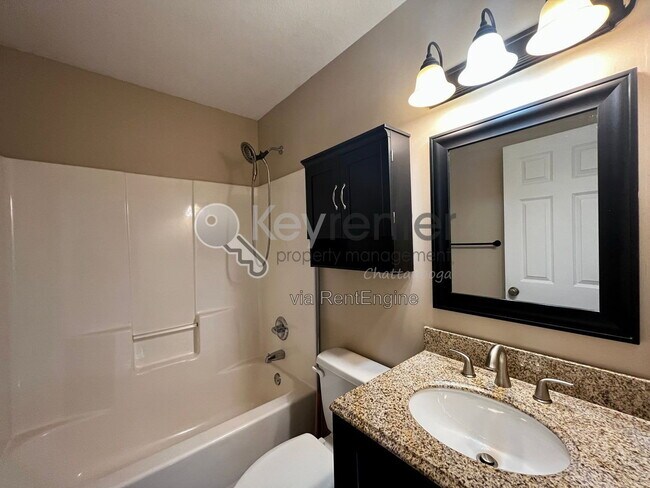 Building Photo - 3721 Connelly Ln