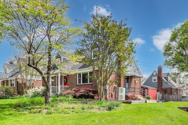 Building Photo - Coming Soon! Charming 4 Bedroom, 2 Bath Ca...