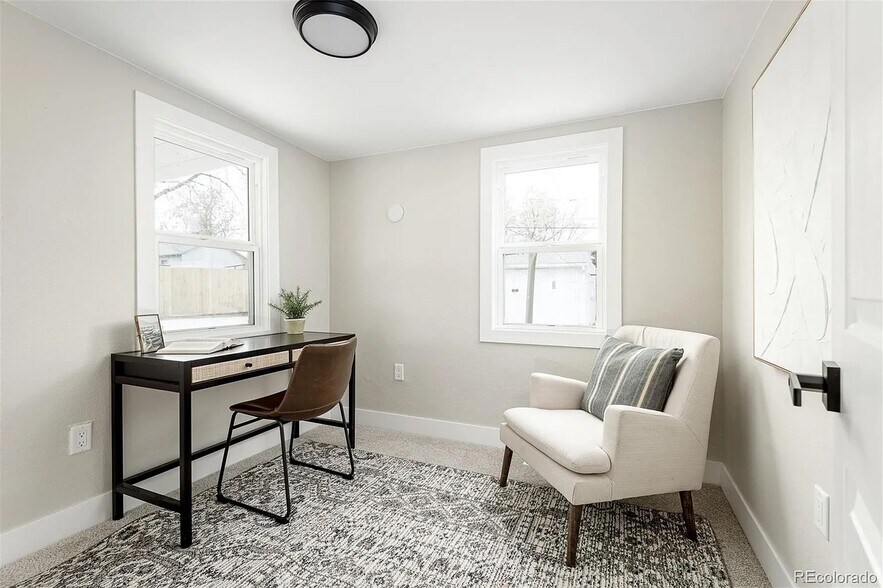 Building Photo - 645 Newton St