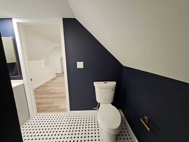 Building Photo - Amazing all new 4 bed 2.5 Bath House for rent!