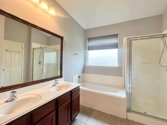 Building Photo - 6302 Richland Hills Dr