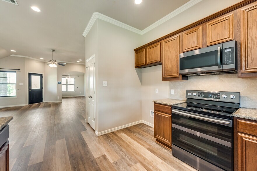 Building Photo - 200 Irick Ct