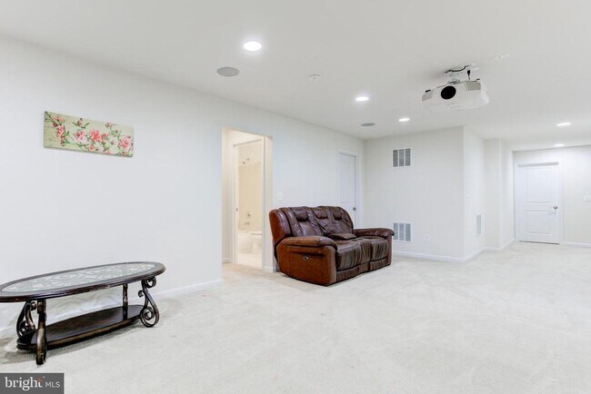 Building Photo - 22800 Bubbling Brook Dr