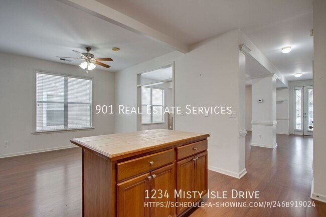 Building Photo - 1234 Misty Isle Dr