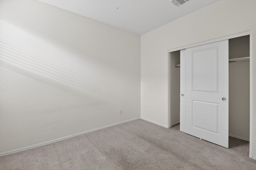 Building Photo - 12750 N Gibbs Ave