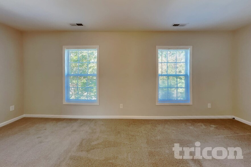 Building Photo - 30 Rowan Dr