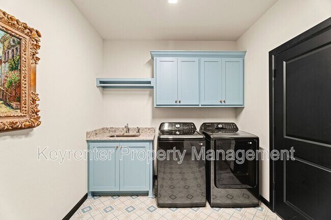 Building Photo - 2805 Crystal Creek Dr