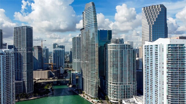 Building Photo - 300 Biscayne Blvd Way