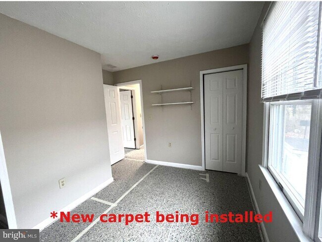 Building Photo - 1359 Jordan Dr