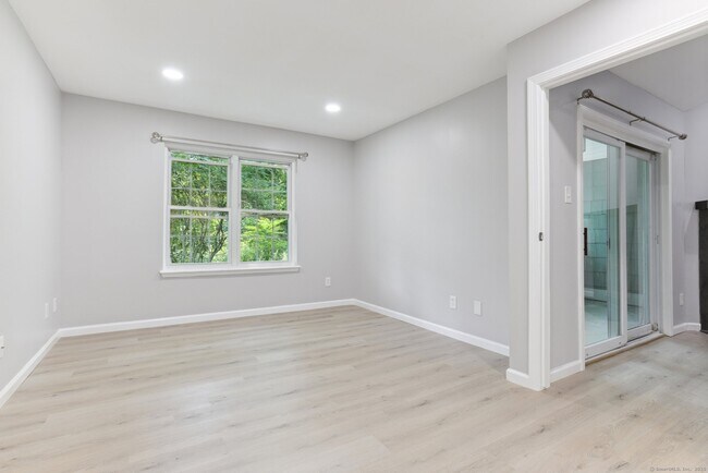 Building Photo - 48 Spyglass Cir
