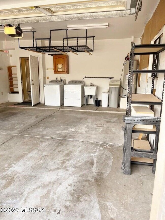 Building Photo - 1300 N Mourning Dove Rd