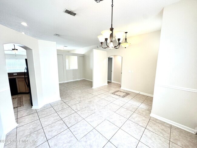 Building Photo - 12850 Chets Creek Dr N