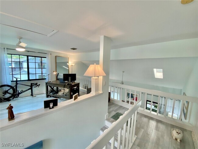 Building Photo - 871 Meadowland Dr