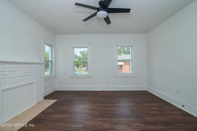 Building Photo - 3839 Springfield Blvd