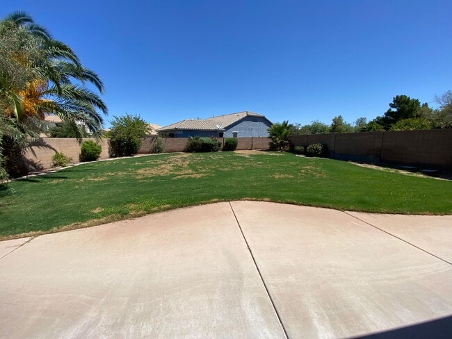Building Photo - Dream Home in Power Ranch!
