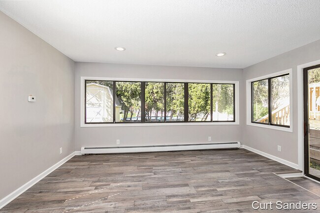 Building Photo - 2513 Longmeadow St NW