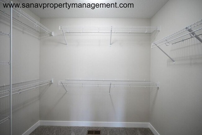 Building Photo - "Modern Comfort Meets Convenience: Your Ideal Home in Waukee"