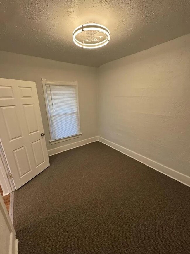 Building Photo - 54 E Sylvania Ave