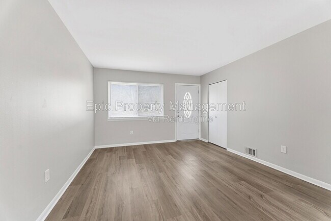 Building Photo - 27081 Leroy St