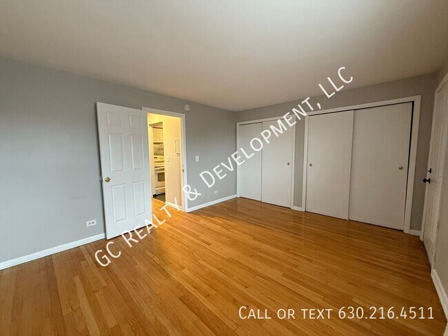 Building Photo - 231 Uteg St