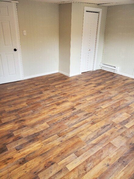 Building Photo - 64 Arch St