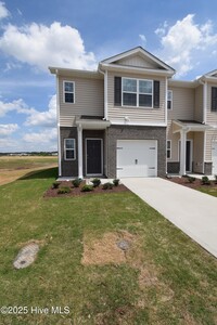 Building Photo - 3605 Sedge Dr