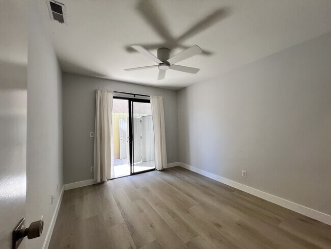 Building Photo - 3784 Pershing Ave