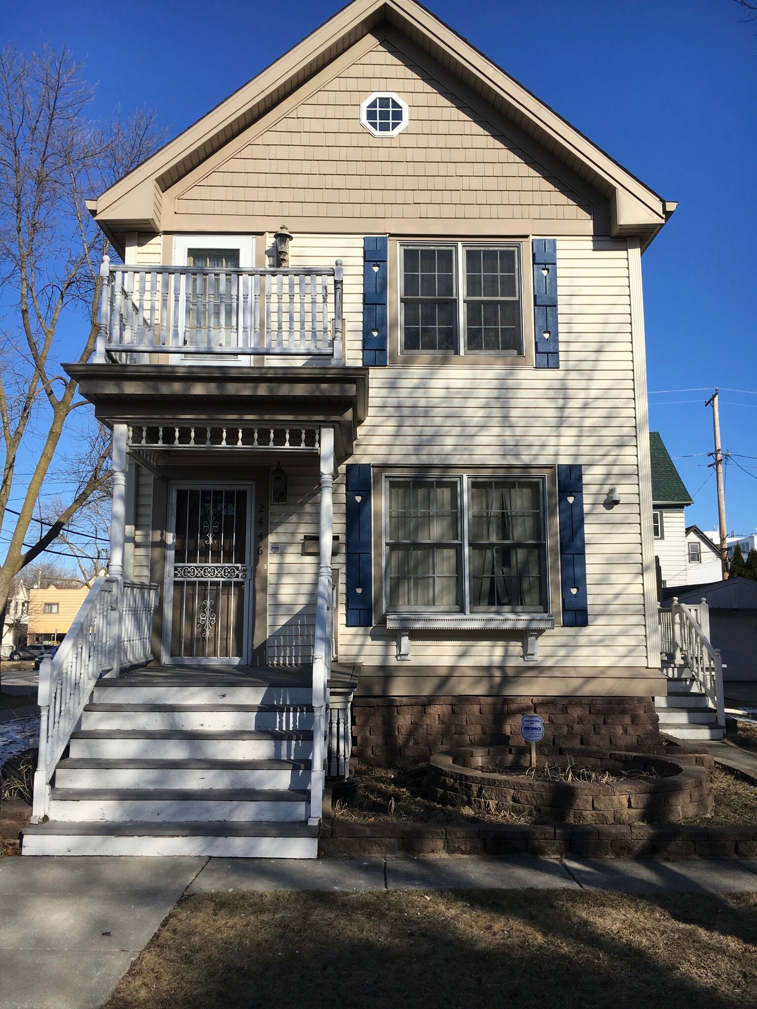 Building Photo - 2446 N Cramer St