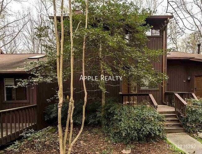 Primary Photo - 311 Deepwood Rd