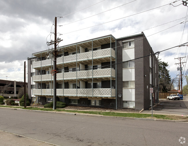 Primary Photo - The Dolphin Apartments