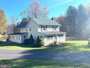 Building Photo - 6270 Davis Rd