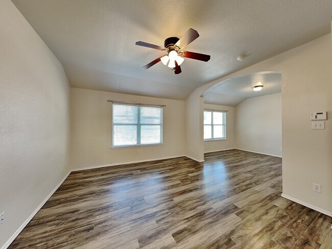 Building Photo - 9100 Lockhart Dr