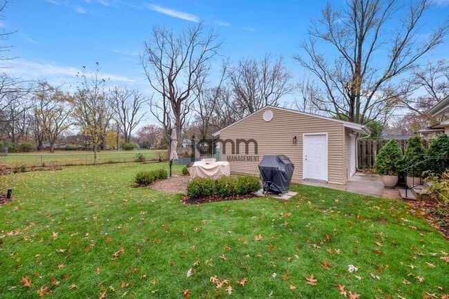 Building Photo - 268 Edgewood Dr