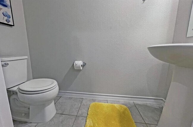 Building Photo - 7516 Saginaw Dr