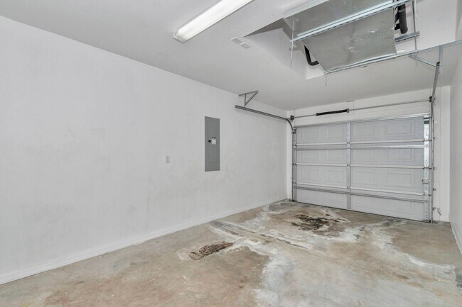 Building Photo - 6064 NW 54th Terrace