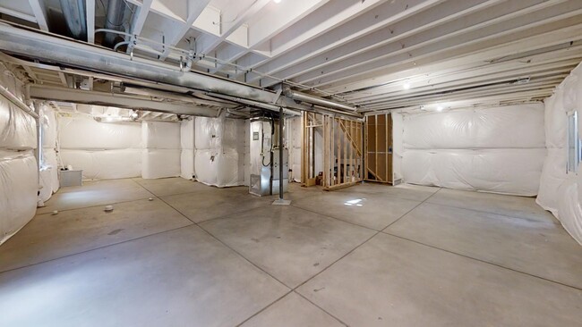 Building Photo - 13489 Waterthrush St