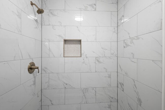 Building Photo - 8268 Heartfield Ln