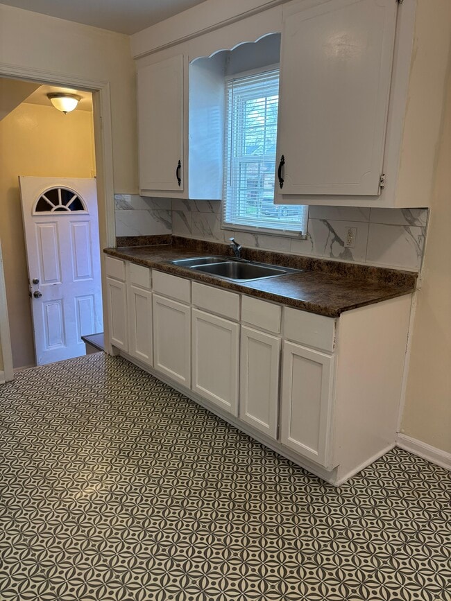 Building Photo - 19449 W Chicago