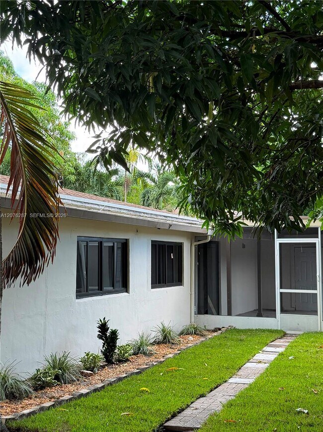 Building Photo - 450 NW 140th St