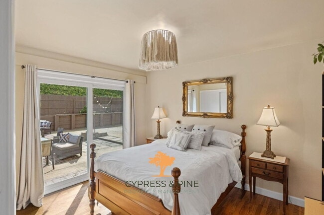 Building Photo - "Charming 3-Bedroom Coastal Retreat on Yos...
