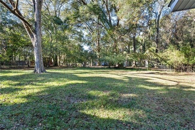 Building Photo - 1405 Middle Ring Rd