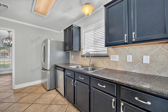 Building Photo - 333 Stately Oak Ln